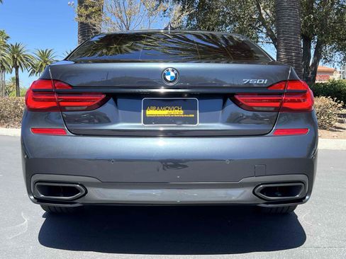 Used 2018 BMW 750i RWD image 52