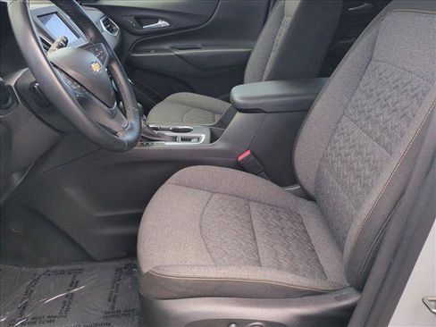 Certified 2024 Chevrolet Equinox LT FWD image 15