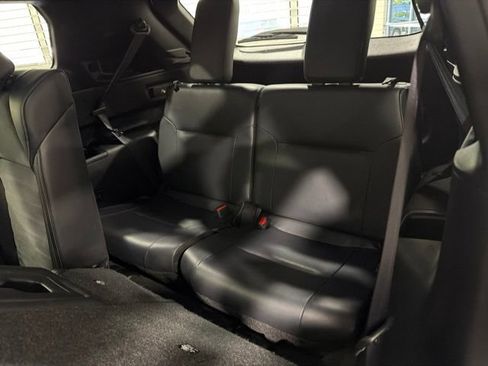 Used 2024 Mitsubishi Outlander SE FWD image 31