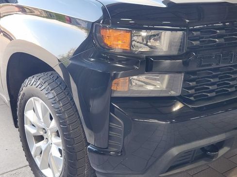Used 2020 Chevrolet Silverado 1500 Custom w/ Custom Value Package RWD image 5