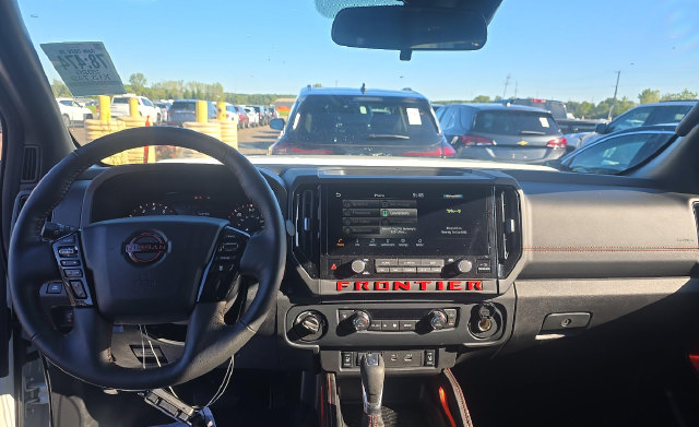 Used 2026 Nissan Frontier PRO-4X AWD/4WD image 7