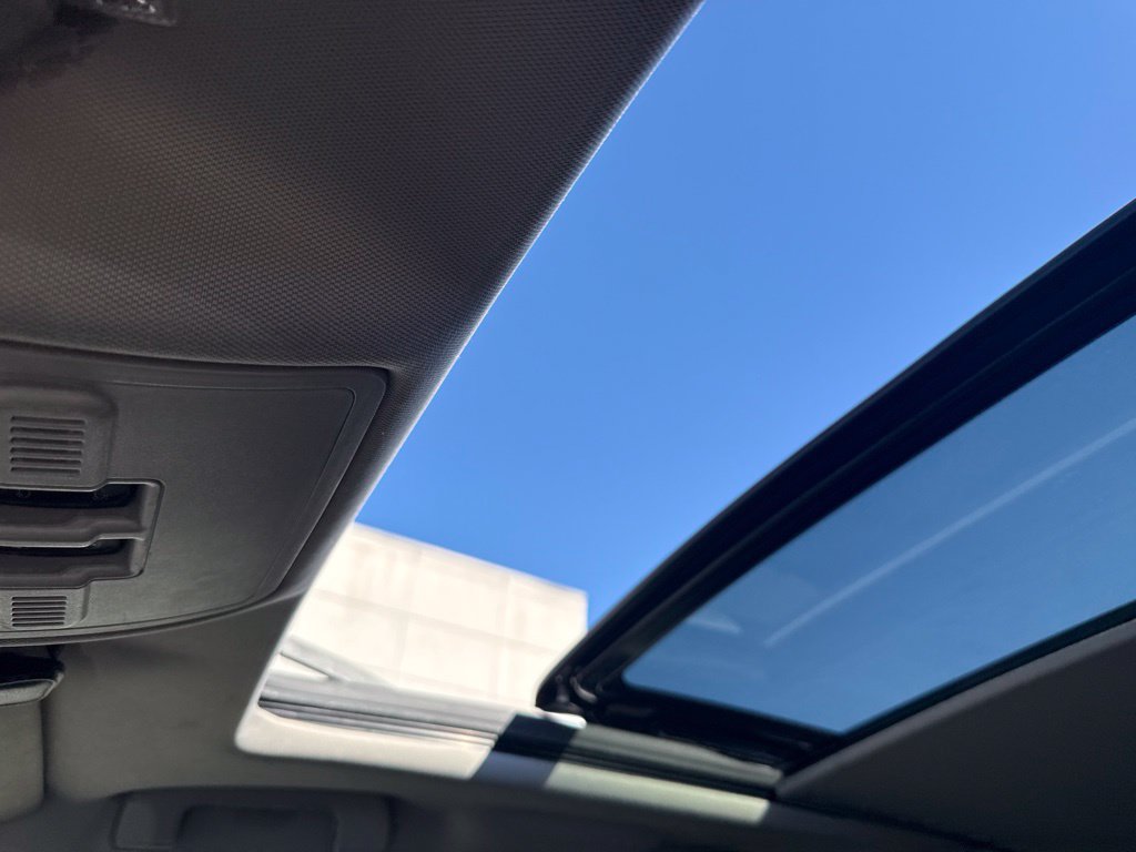 Used 2016 Cadillac SRX Luxury FWD image 14
