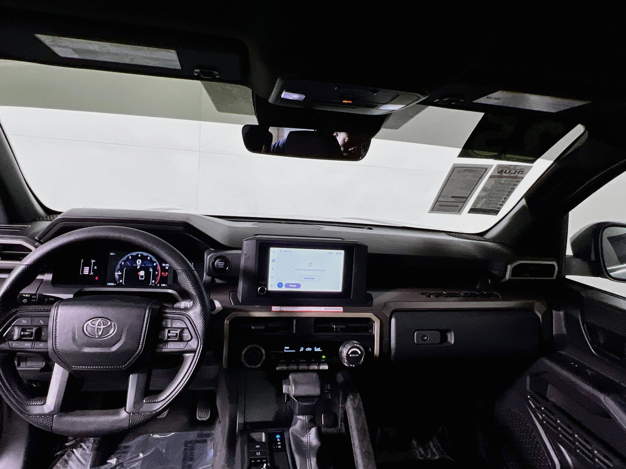 Used 2025 Toyota Tacoma SR5 AWD/4WD image 30