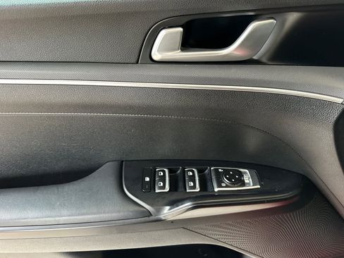 Used 2022 Kia K5 GT-Line image 12