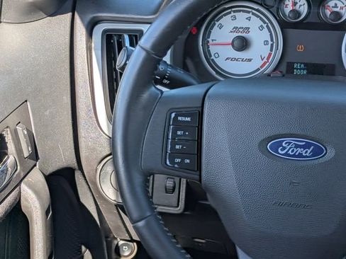 Used 2010 Ford Focus SES image 19