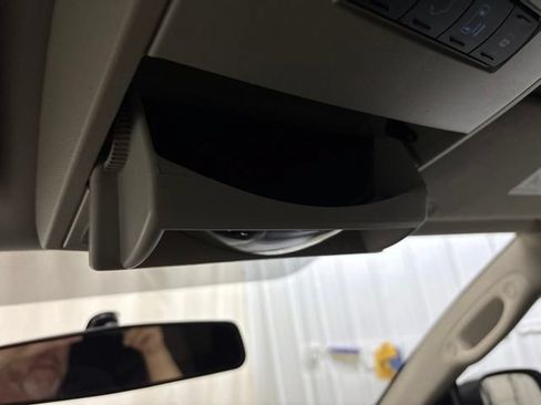 Used 2014 Dodge Grand Caravan SXT w/ Rear Park Assist Package FWD image 39