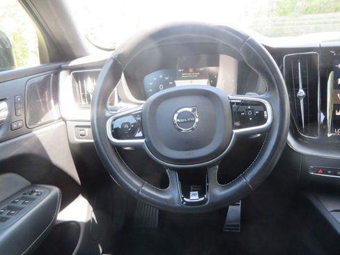Used 2020 Volvo XC60 T6 R-Design image 14