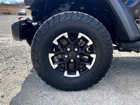 Used 2025 Jeep Wrangler Unlimited Rubicon image 8