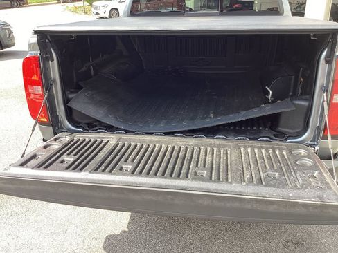 Used 2022 Chevrolet Colorado Z71 w/ Safety Package AWD/4WD image 26