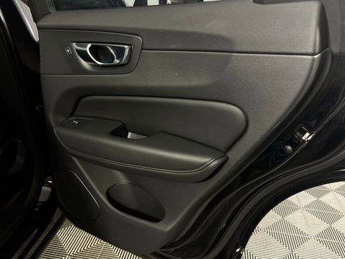 Used 2025 Volvo XC60 B5 Plus image 29