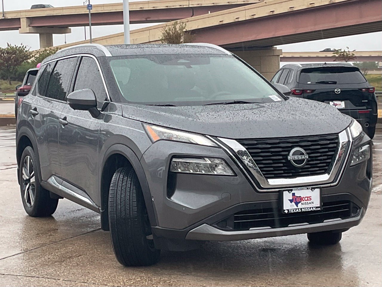 Used 2023 Nissan Rogue SL w/ SL Premium Package FWD image 3