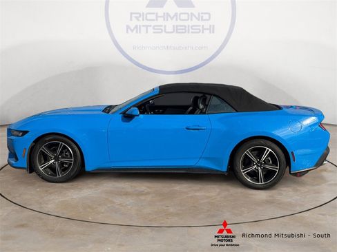 Used 2024 Ford Mustang Premium image 6