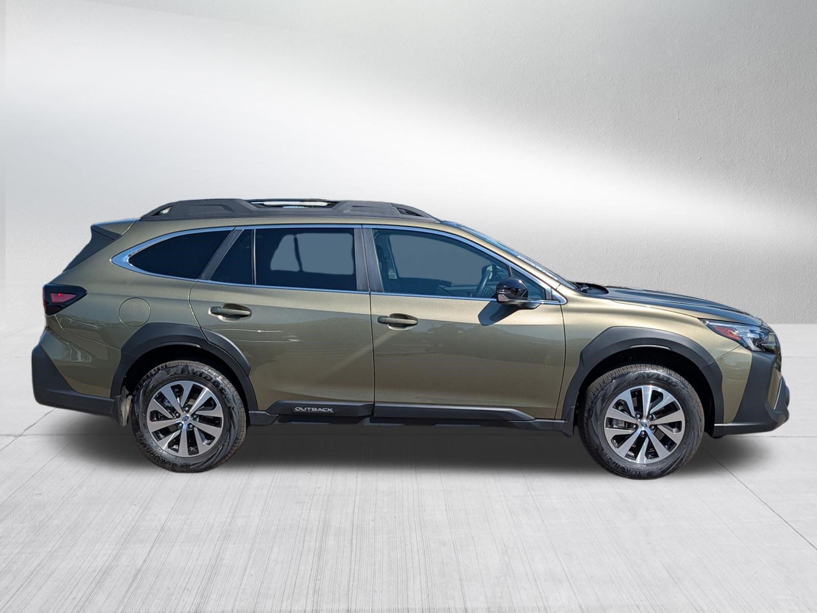 Certified 2025 Subaru Outback Premium AWD/4WD image 8