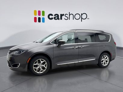 Used 2017 Chrysler Pacifica Touring-L w/ Tire & Wheel Group