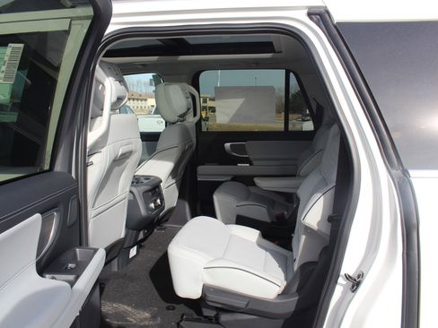New 2026 Ford Expedition Max Platinum w/ Platinum Ultimate Package AWD/4WD image 21