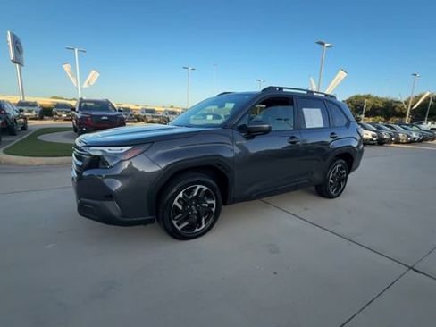 Used 2026 Subaru Forester Premium AWD/4WD image 4