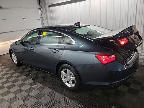 Used 2021 Chevrolet Malibu LS w/ Driver Confidence Package II FWD image 4