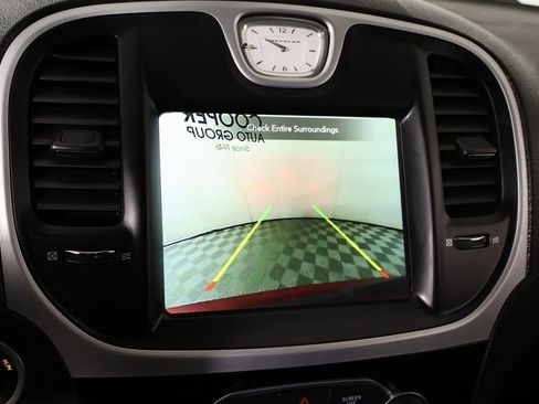 Used 2023 Chrysler 300 Touring w/ Sport Appearance Package image 6