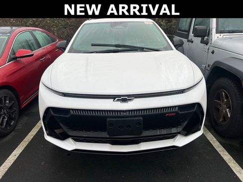 Used 2024 Chevrolet Equinox EV RS image 1