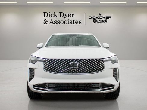 New 2026 Volvo XC90 B5 Core w/ Protection Package Premier AWD/4WD image 7