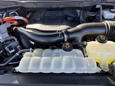 Used 2021 Ford F150 Lariat w/ Equipment Group 502A High image 10