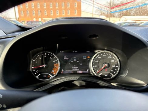 Used 2023 Jeep Renegade Limited image 10