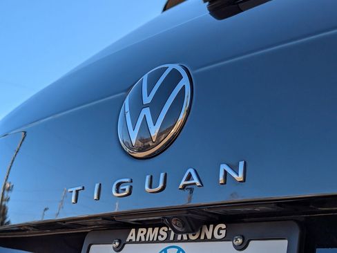 Used 2024 Volkswagen Tiguan S image 30