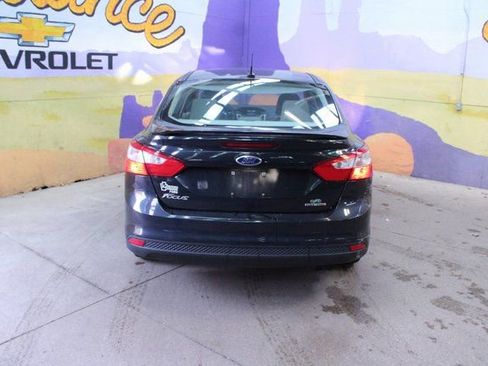 Used 2013 Ford Focus SE w/ Super Fuel Economy (SFE) Pkg image 6