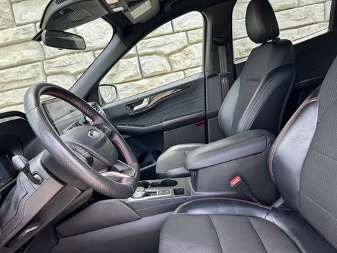 Used 2023 Ford Escape ST-Line w/ Tech Pack #1 FWD image 8