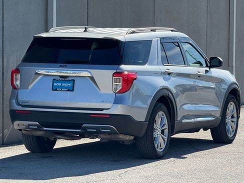 Used 2022 Ford Explorer XLT w/ Equipment Group 202A image 30