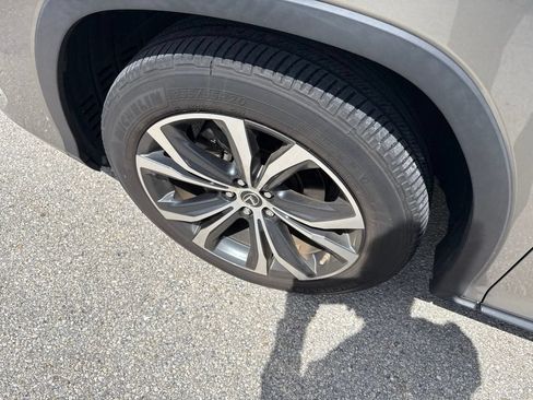 Certified 2022 Lexus RX 350 AWD w/ Premium Package image 17
