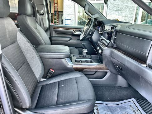 Used 2024 GMC Sierra 1500 Elevation w/ X31 Off-Road Package image 25