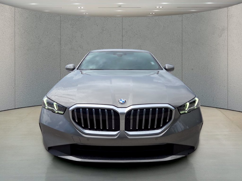 Used 2024 BMW 530i xDrive w/ Premium Package AWD/4WD image 12