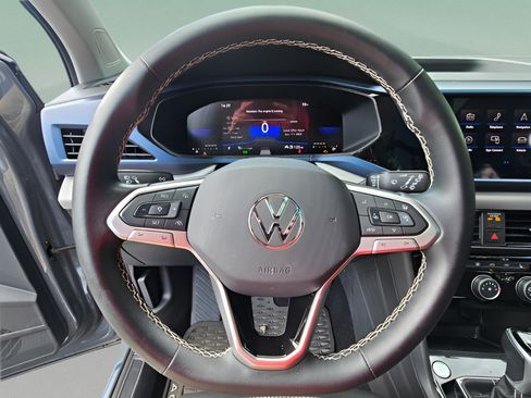 Used 2023 Volkswagen Taos SE FWD image 13