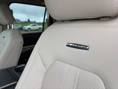 Certified 2024 Ford Expedition Platinum AWD/4WD image 9