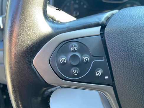 Used 2022 Chevrolet Colorado Z71 AWD/4WD image 19