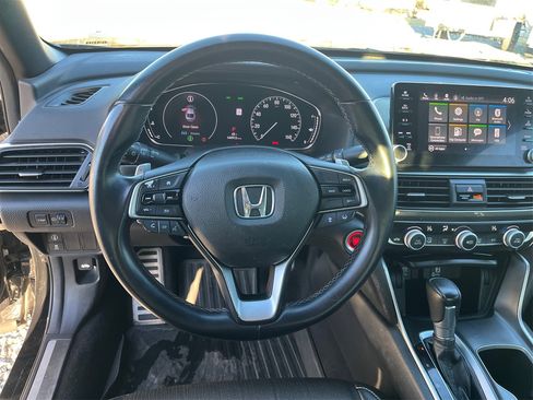 Used 2018 Honda Accord Sport image 16