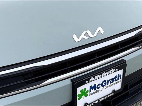 Used 2025 Kia K4 LXS image 30