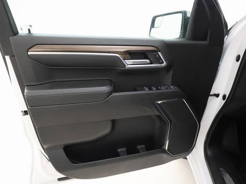 Used 2023 Chevrolet Silverado 1500 LT image 7