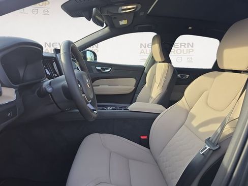 New 2026 Volvo XC60 B5 Plus AWD/4WD image 9