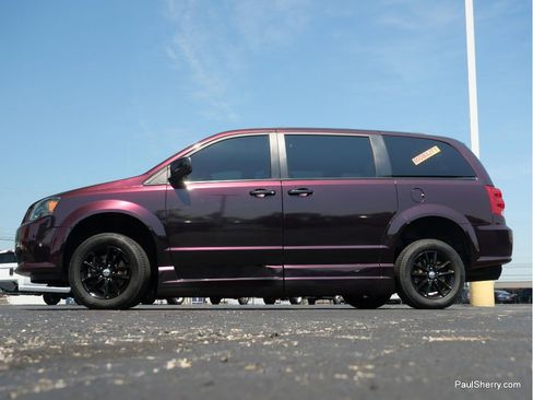 Used 2019 Dodge Grand Caravan SXT image 31