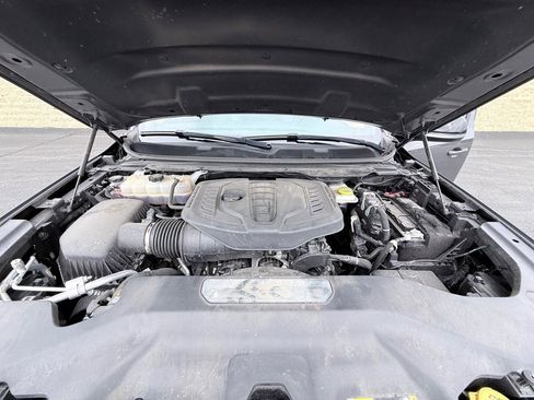 Used 2024 Jeep Wagoneer Series II w/ Flexible Seating Group image 19