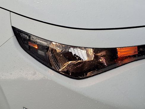 Certified 2025 Kia Soul S FWD image 8