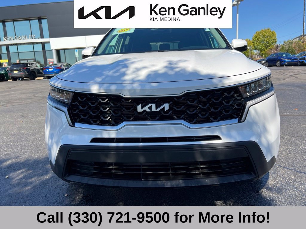 Certified 2023 Kia Sorento LX AWD/4WD image 18