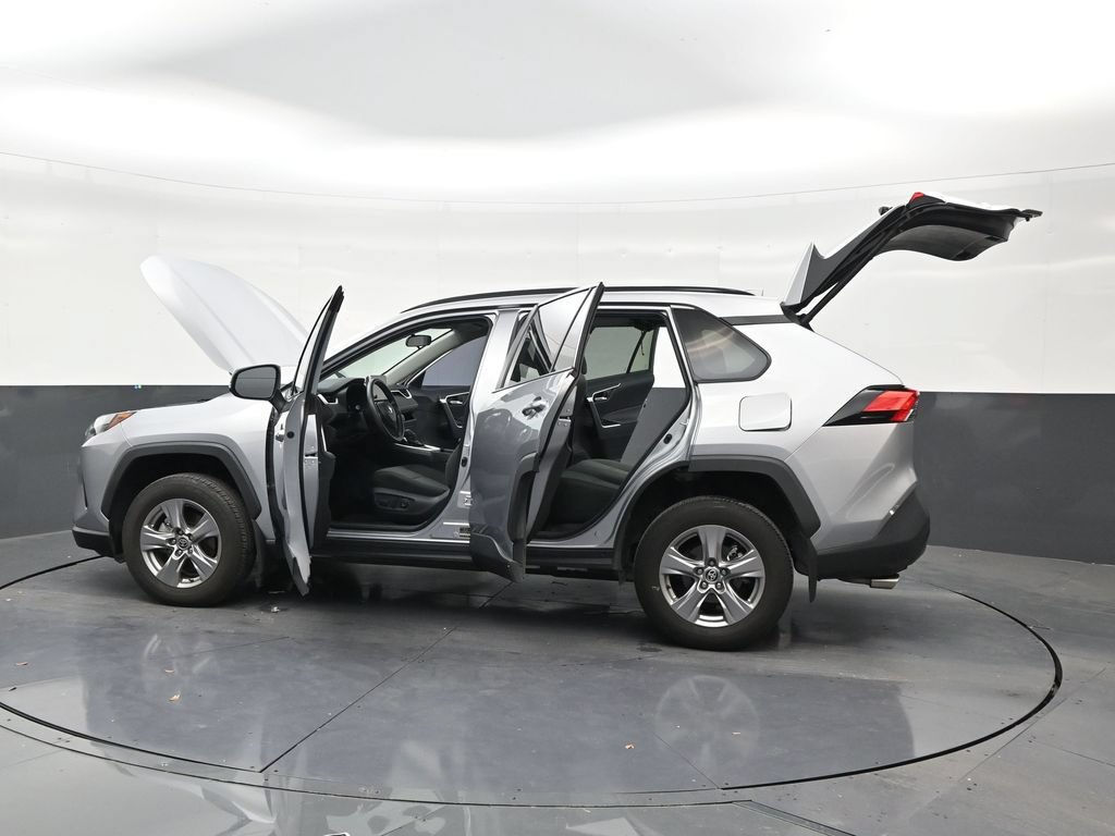 Used 2025 Toyota RAV4 XLE w/ Convenience Package FWD image 29