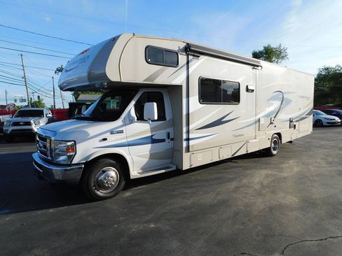 Used 2015 Ford E-450 and Econoline 450 Super Duty w/ Motorhome Prep Package RWD image 33