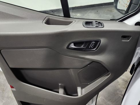 Used 2023 Ford Transit 350 XLT image 28