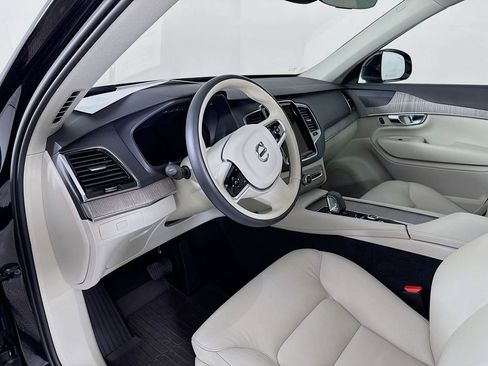 Used 2023 Volvo XC90 B6 Plus w/ Protection Package Premier image 4