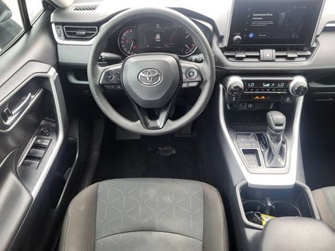 Used 2025 Toyota RAV4 XLE FWD image 25