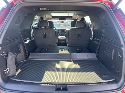 Used 2025 Chevrolet Traverse Z71 w/ Enhanced Driving Package image 10